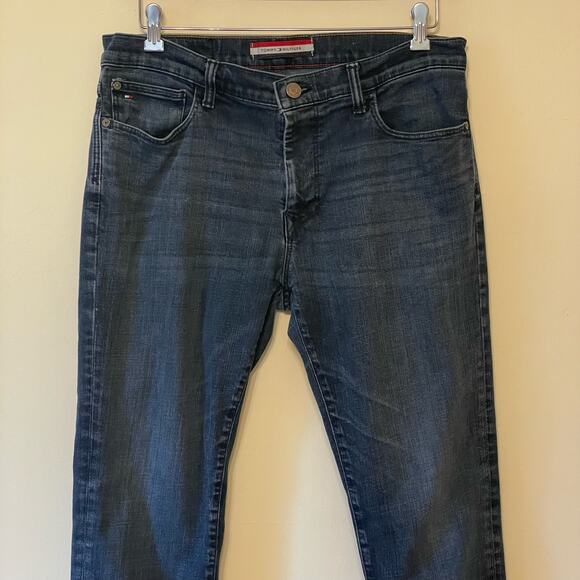 Tommy Hilfiger 33 x 34 Slim jeans medium wash blue denim casual cotton spandex - Picture 2 of 9